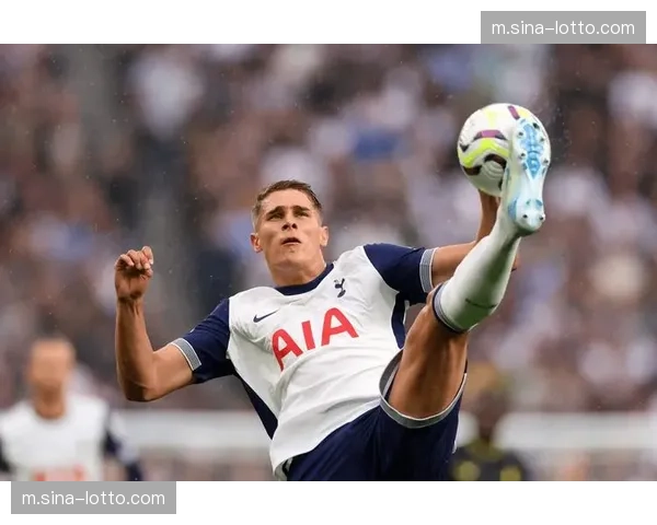 热刺十轮不胜期间场均失球1.8 防守组织系统性崩盘